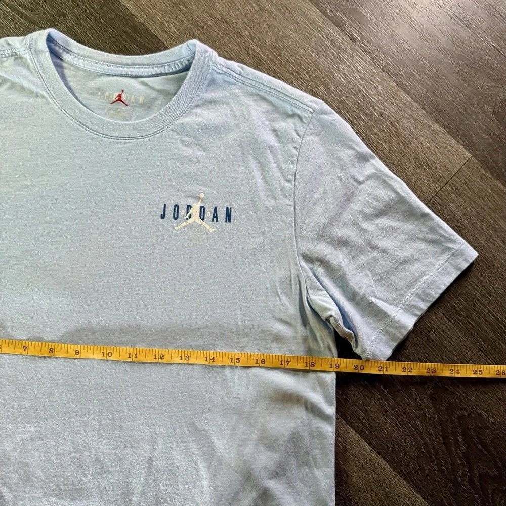 Jordan Men's Graphic‎ T-Shirt Light Blue Medium Regular Jumpman Scenic